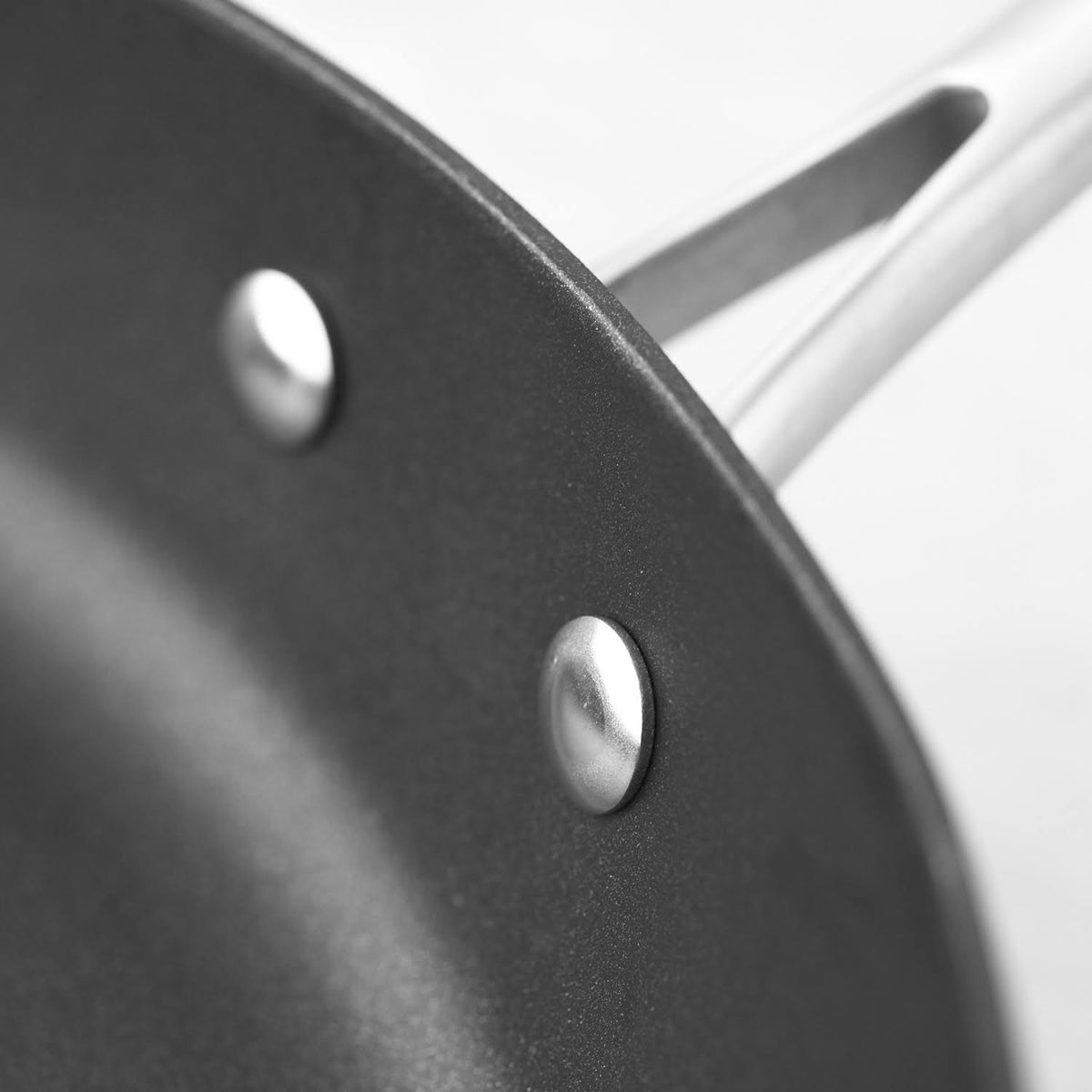 2.75 Quart Covered Saute Pan L139