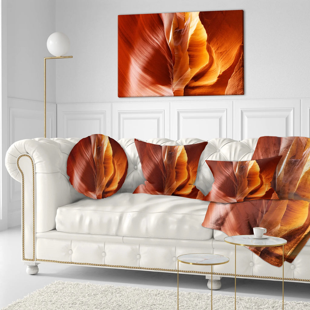 Antelope Canyon Landscape Photo Throw Pillow L220