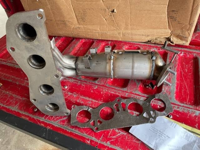 Catalytic Converter with Manifold T9661