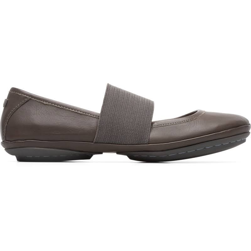 Gray Ballerinas I57827
